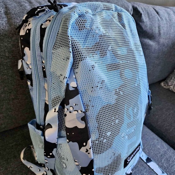 Supreme Mesh Backpack (BLUE) - Picture 3 of 4
